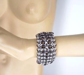 ball n chain wblack accent Small