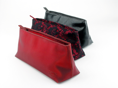Devine Carry on Black